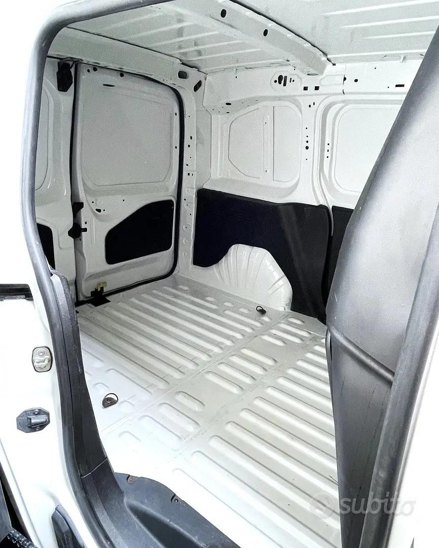 Peugeot Partner 1.5 BlueHdi Premium 3 Posti - E6