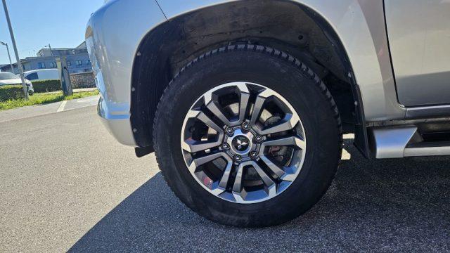 MITSUBISHI L200 2.3 D Club Cab 4x4 Super Select Intense