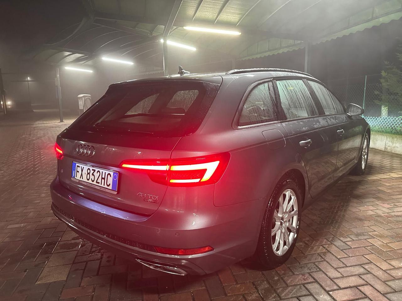 Audi A4 Avant 40 TDI quattro Prezzo x EXPORT