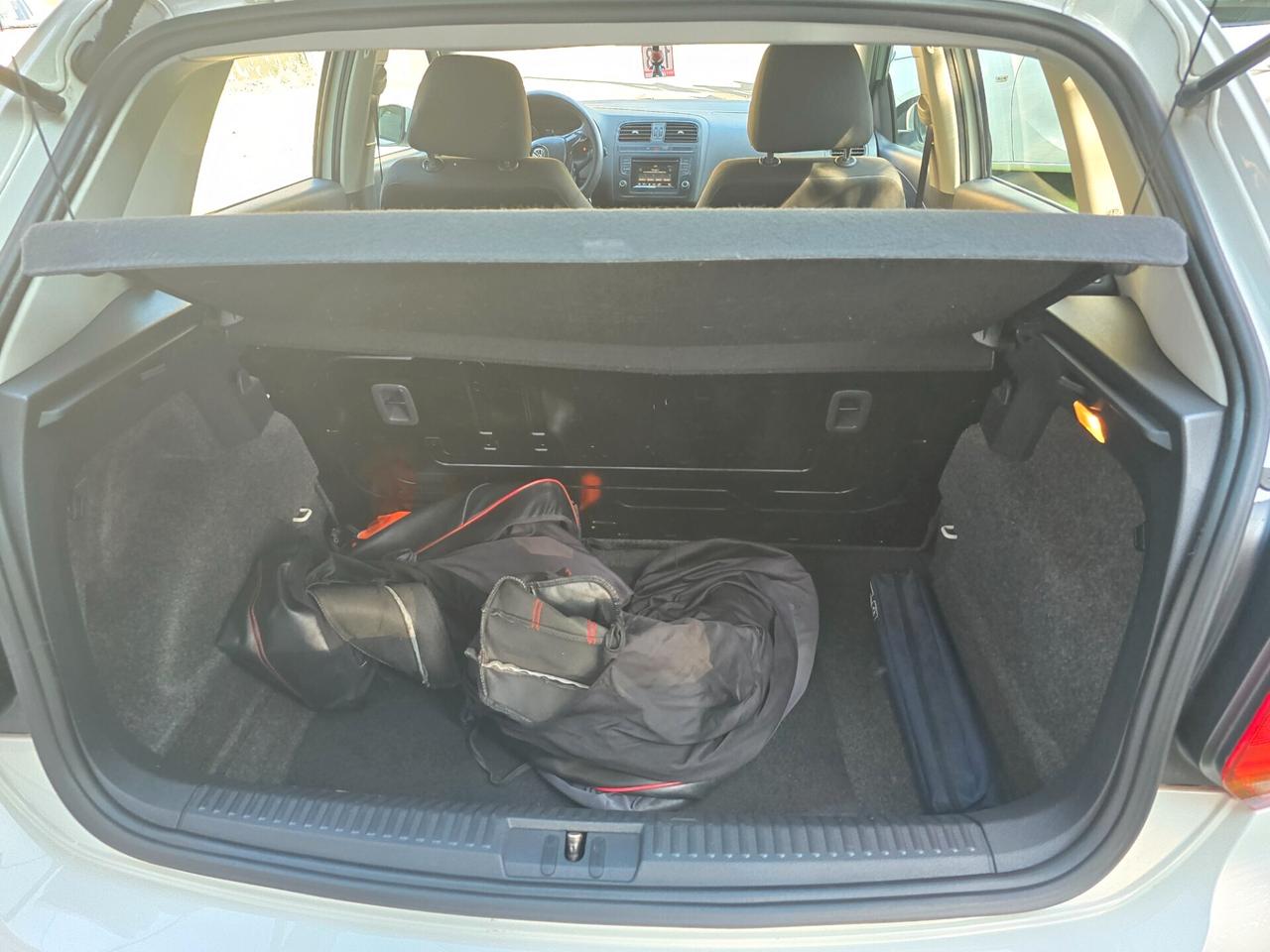 Volkswagen Polo 1.4TDI 75CV EURO6 190000KM-2015