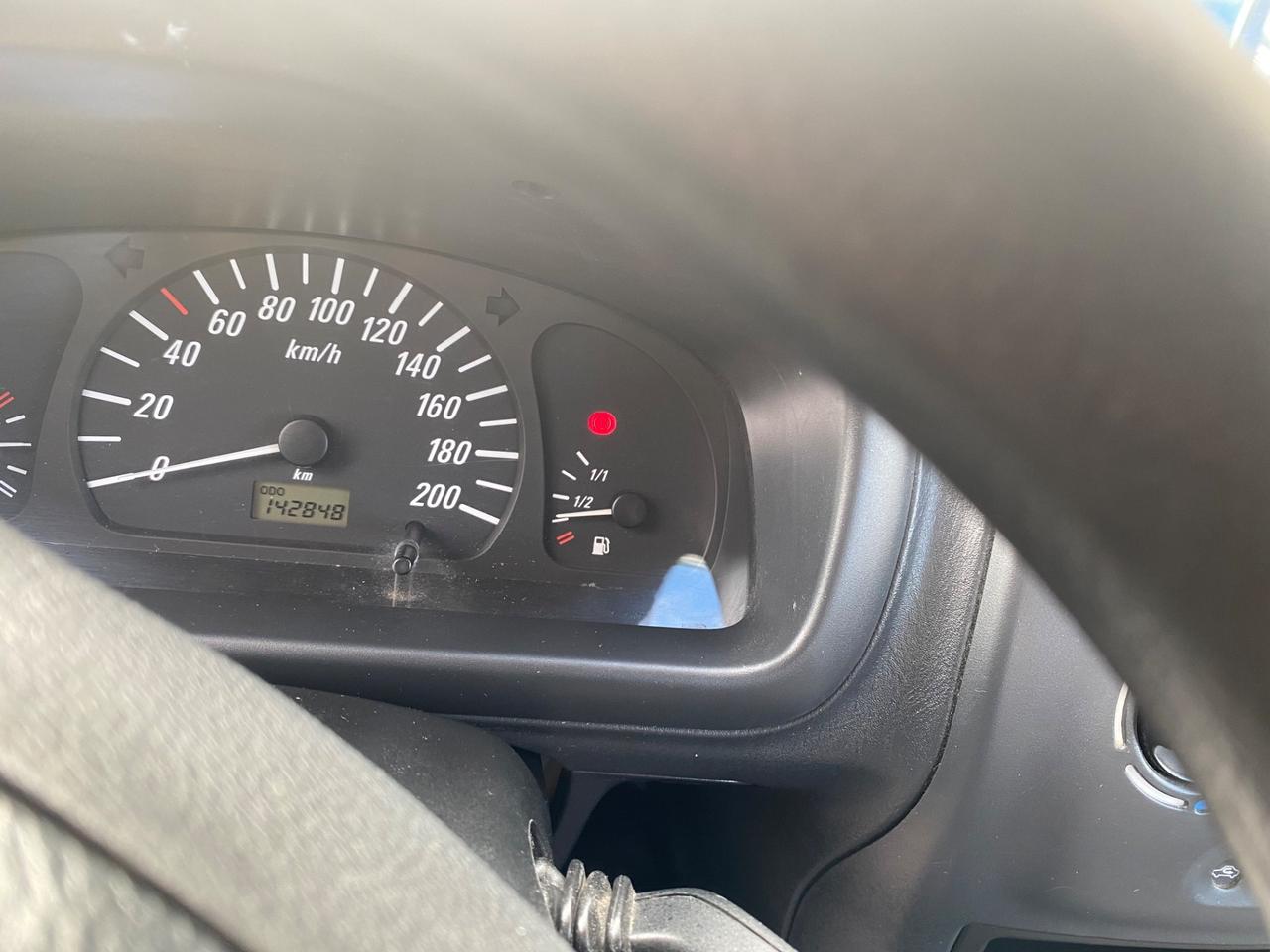 Opel Agila 1.0 12V Club