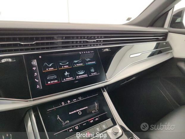 Audi Q8 45 TDI quattro tiptronic Sport