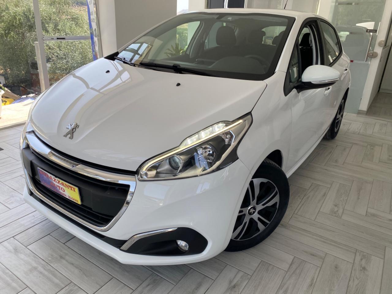 Peugeot 208 PureTech 5P ALLURE NAVI/FULL LED2020