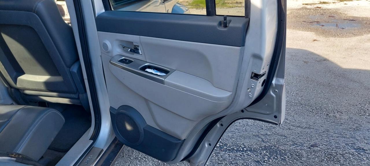 Jeep Cherokee 2.8 CRD DPF Limited Auto