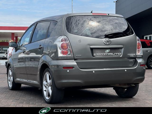 TOYOTA Corolla Verso 2.2 16V D-4D D-Cat
