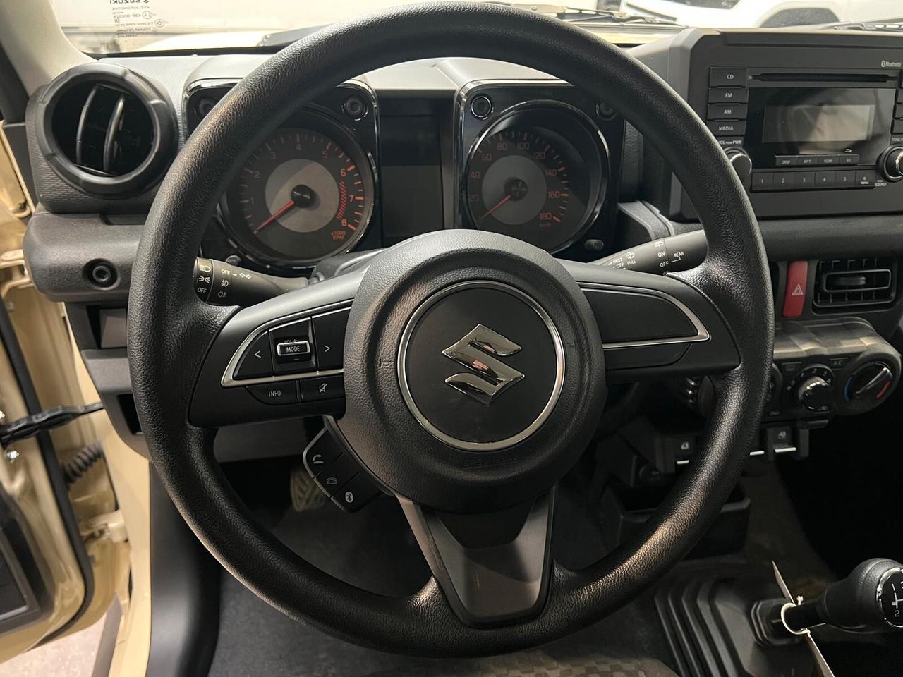 Suzuki Jimny 1.5 5MT 4 POSTI 4X4