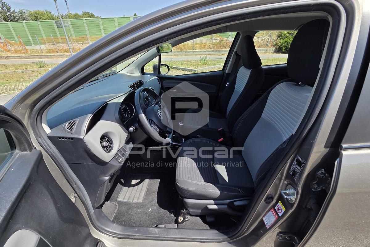TOYOTA Yaris 1.0 72 CV 5 porte Active