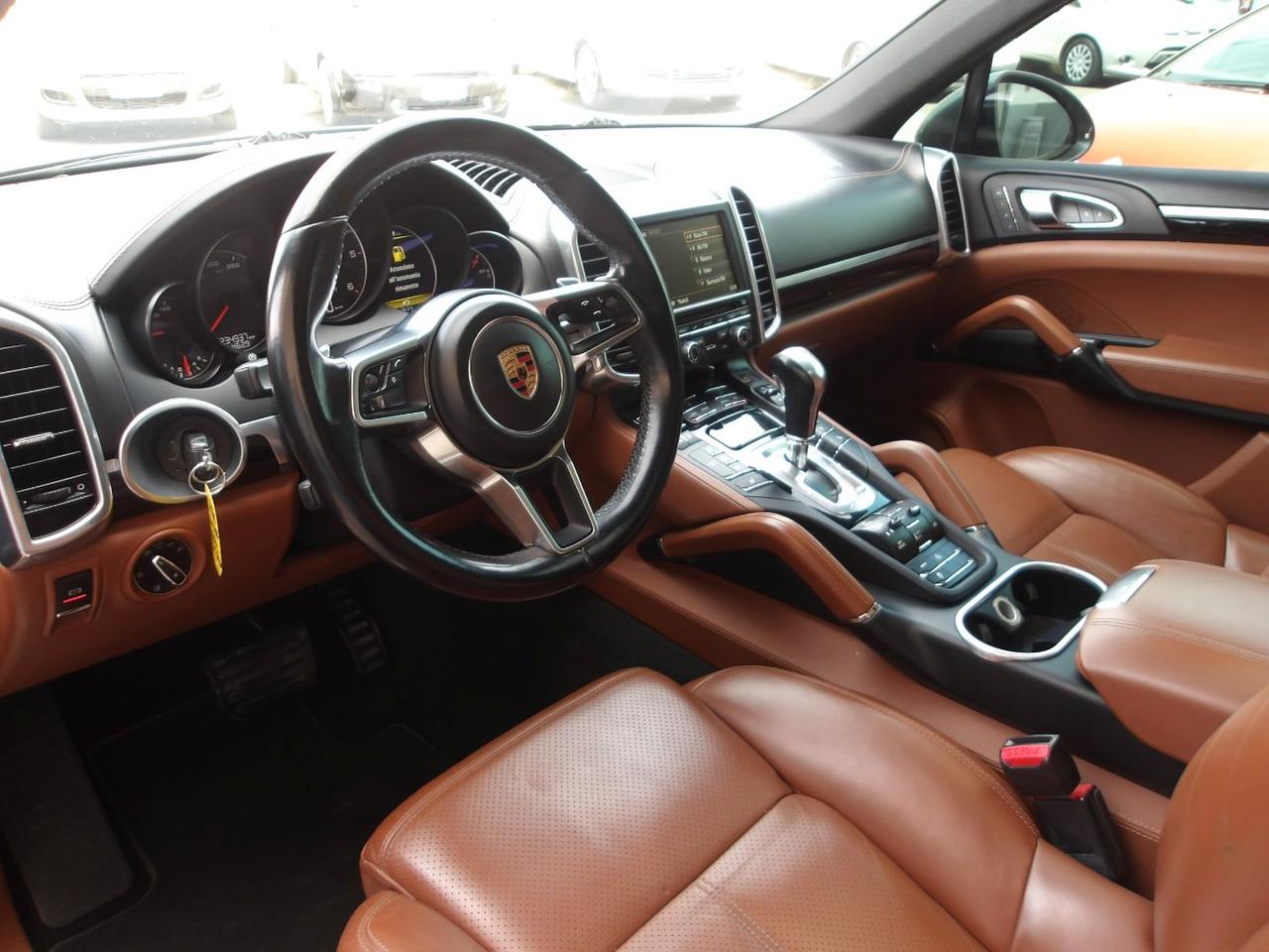 Porsche Cayenne 3.0 Diesel tiptronic