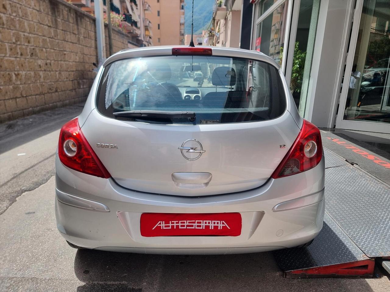 Opel Corsa 1.2 5 porte Cosmo CAMBIO AUTOMATICO GPL