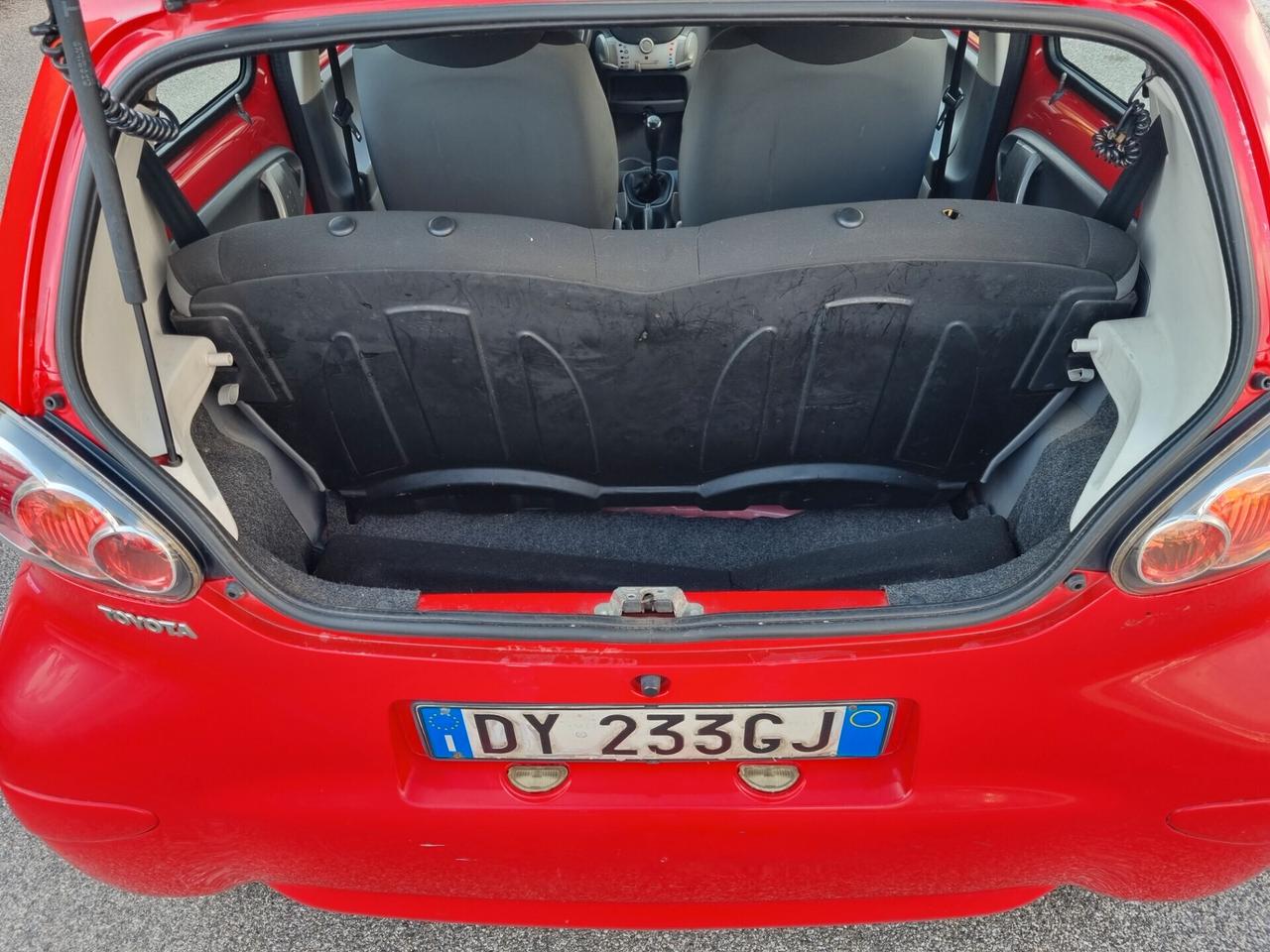 Toyota Aygo 1.0 12V VVT-i 5 porte Sol