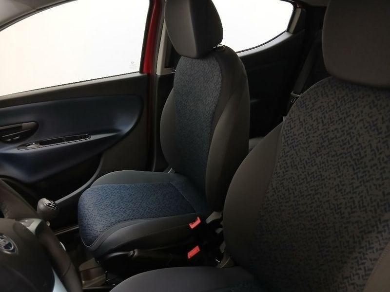 Lancia Ypsilon 1.0 firefly hybrid Gold s&s 70cv