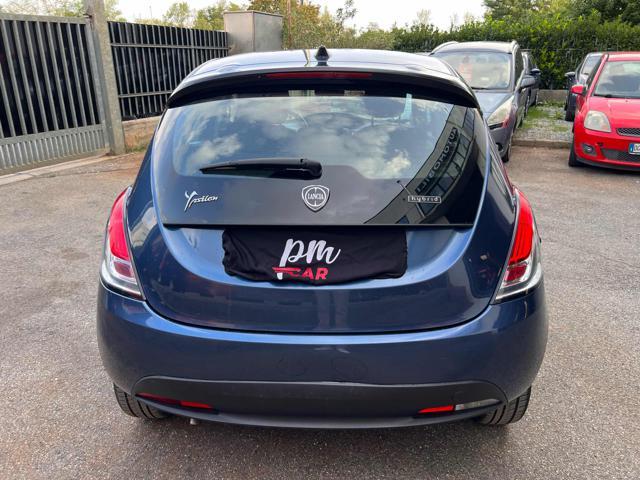LANCIA Ypsilon 1.0 FireFly 5 porte S&S Hybrid Silver