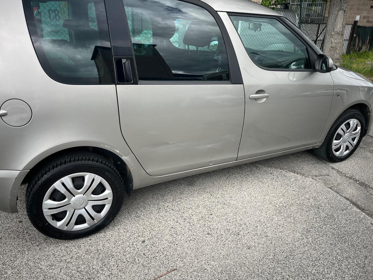Skoda Roomster 1.2 TDI CR 75CV Active 2014 144.000 KM