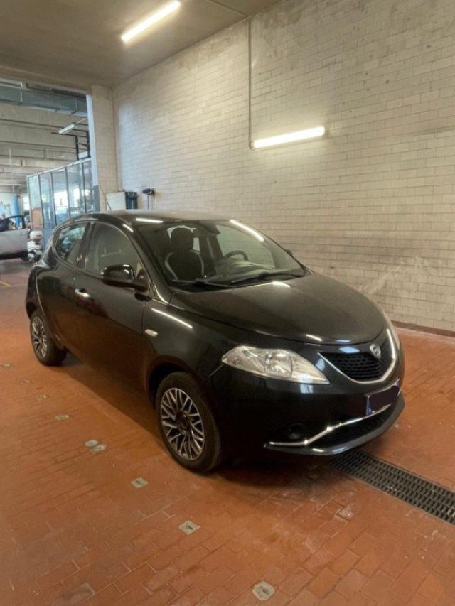 LANCIA Ypsilon 1.2 69 CV 5 porte Gold