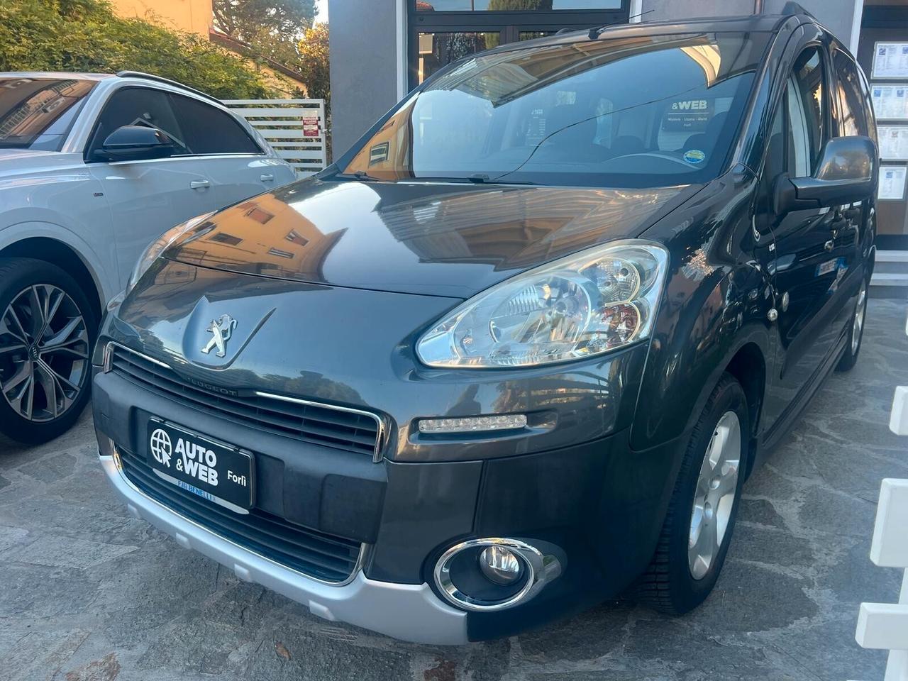 PEUGEOT PARTNER TEPEE 1.6 HDi 92cv OUTDOOR NEOPAT