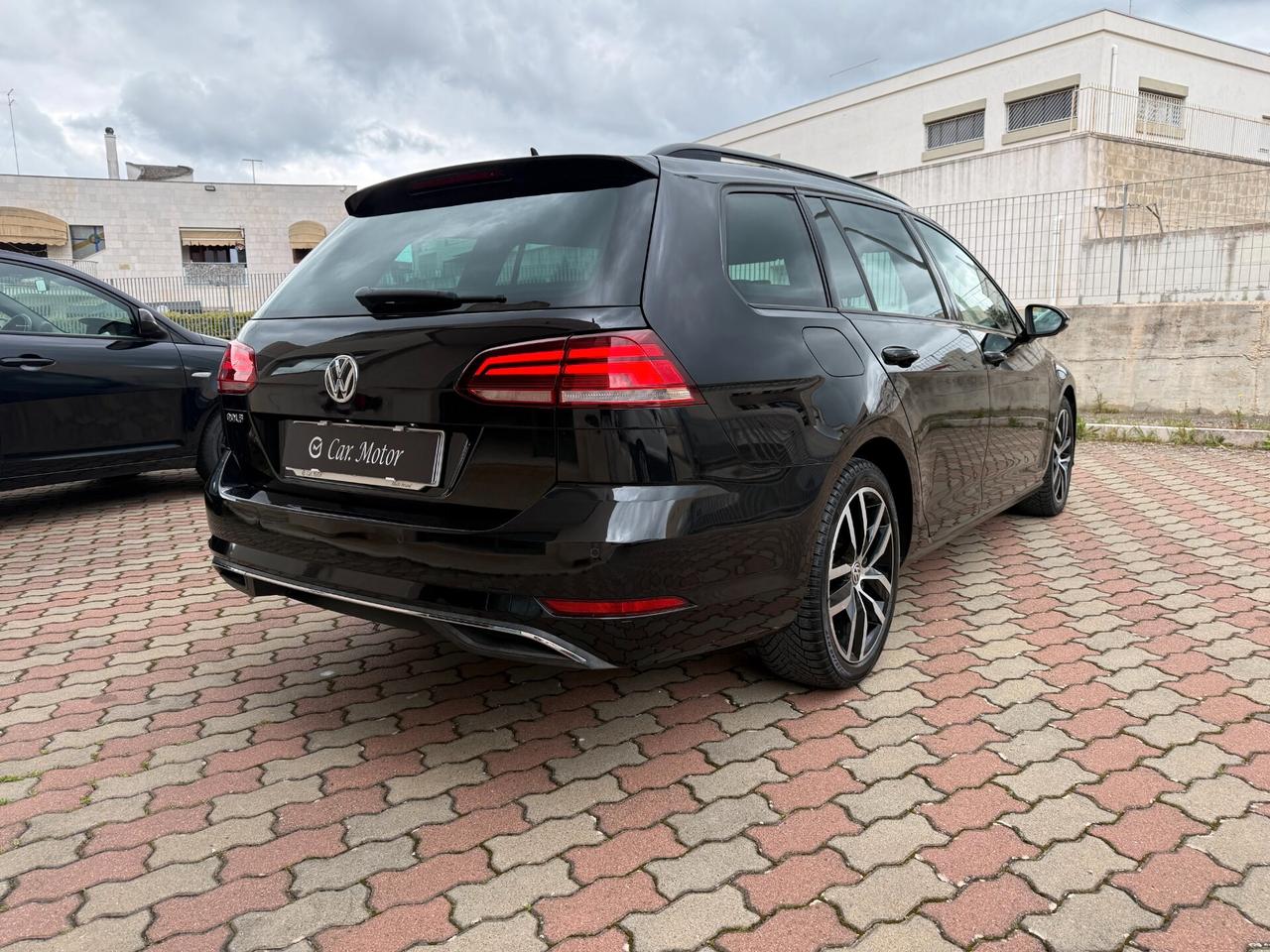 Volkswagen Golf Variant 1.6 TDI 115 CV DSG Executive BlueMotion Tech. CarPlay