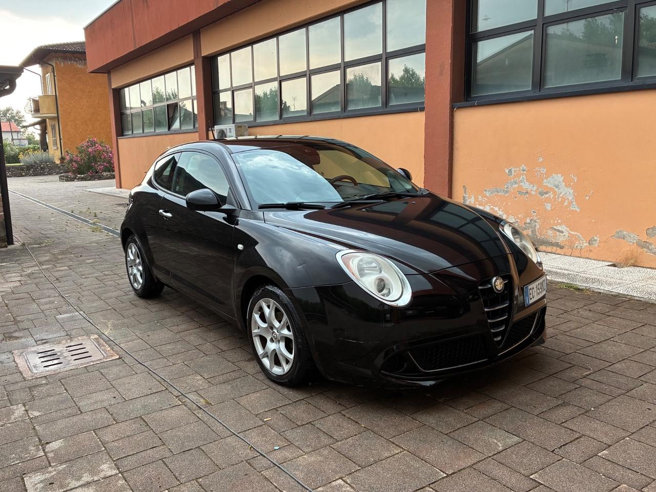 Alfa Romeo MiTo 1.4 105 CV M.air S&S Distinctive Sport Pack