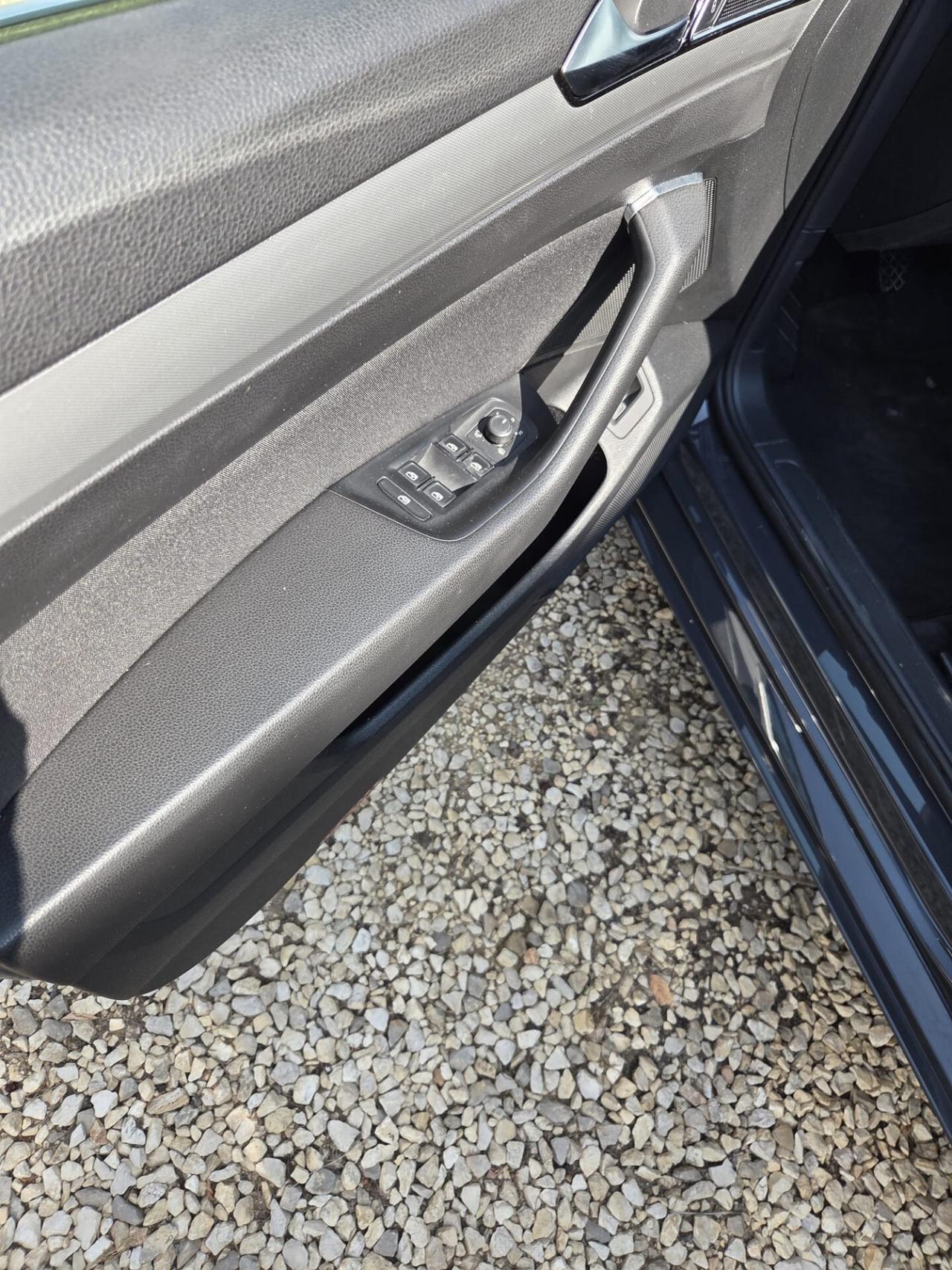 Volkswagen Passat Variant 1.6 TDI Business BlueMotion Technology