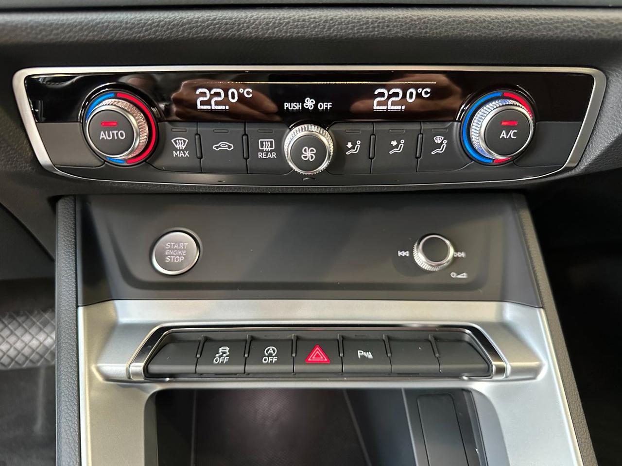 Audi Q3 40 2.0 tfsi S line quattro s-tronic-19"-Led Matrix-Tetto