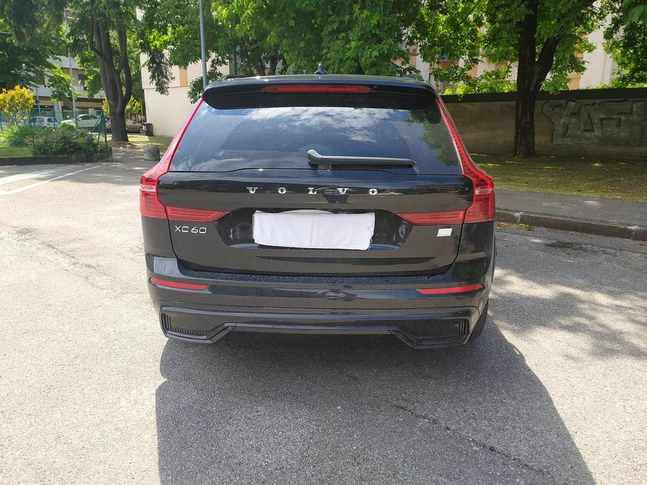 Volvo XC 60 2.0 T6 Recharge PHEV Ultimate Dark