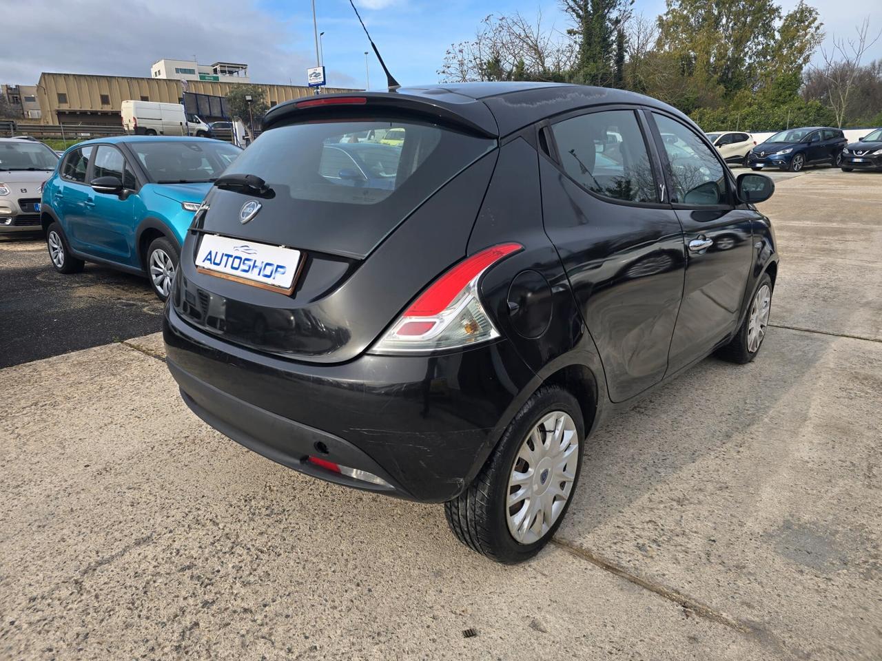 Lancia Ypsilon 1.2 69 CV 5 porte S&S Platinum
