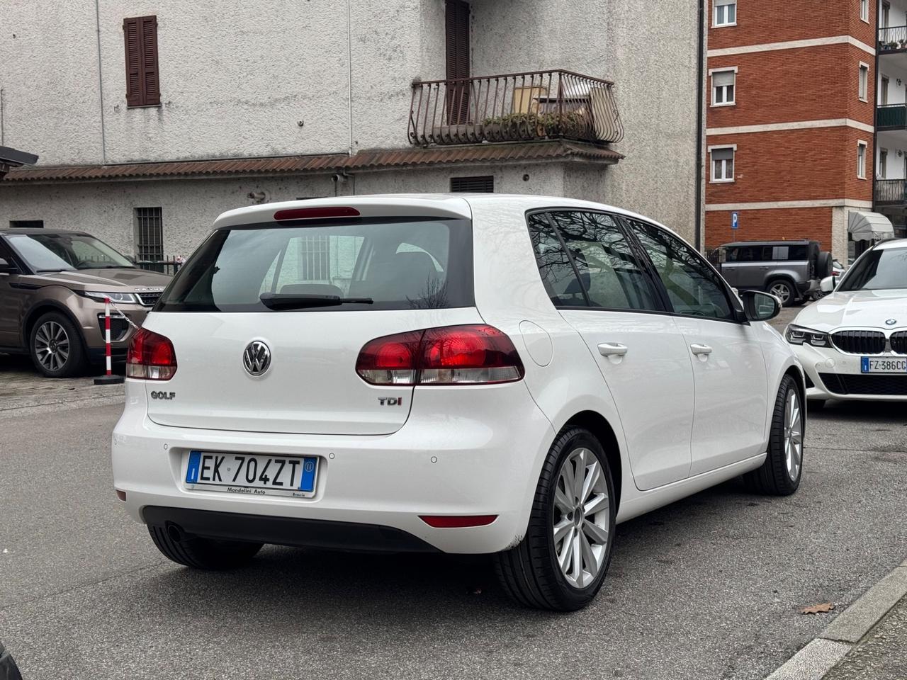 Volkswagen Golf Business 1.6 TDI DSG - CAMBIO AUTOMATICO - SENSORI ANTERIORI E POSTERIORI - OK NEOPATENTATI