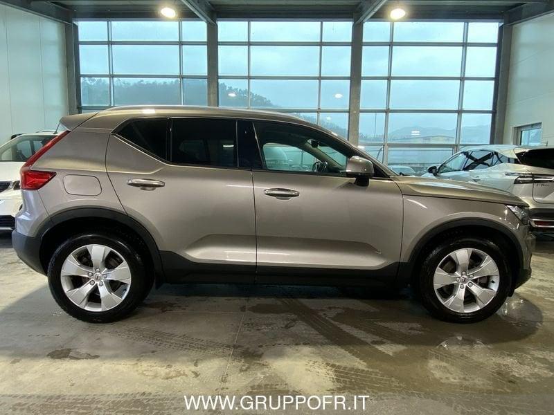 Volvo XC40 B4 AWD Geartronic Momentum Pro