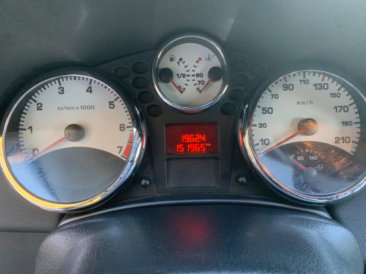 Peugeot 207 1.4 8V 75CV 3p. ONE Line