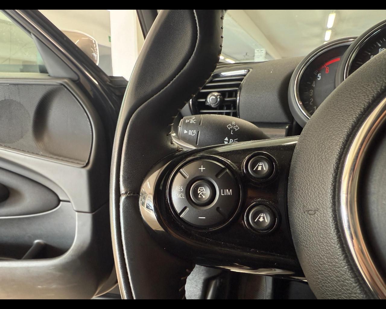 MINI Mini Clubman (F54) - Mini 2.0 Cooper D Mayfair Edition Clubman
