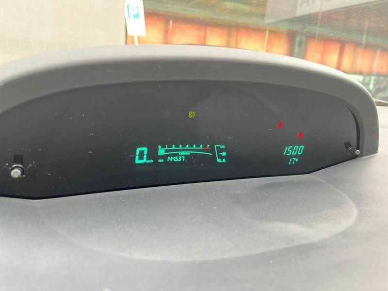 Toyota Yaris II 2005 5p 1.3 dual Sol