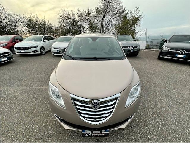 Lancia Ypsilon 1.2 69 CV 5 porte S&S Gold