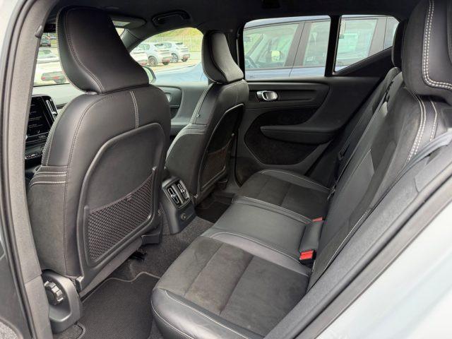 VOLVO XC40 T4 Recharge Plug-in Hybrid R-design