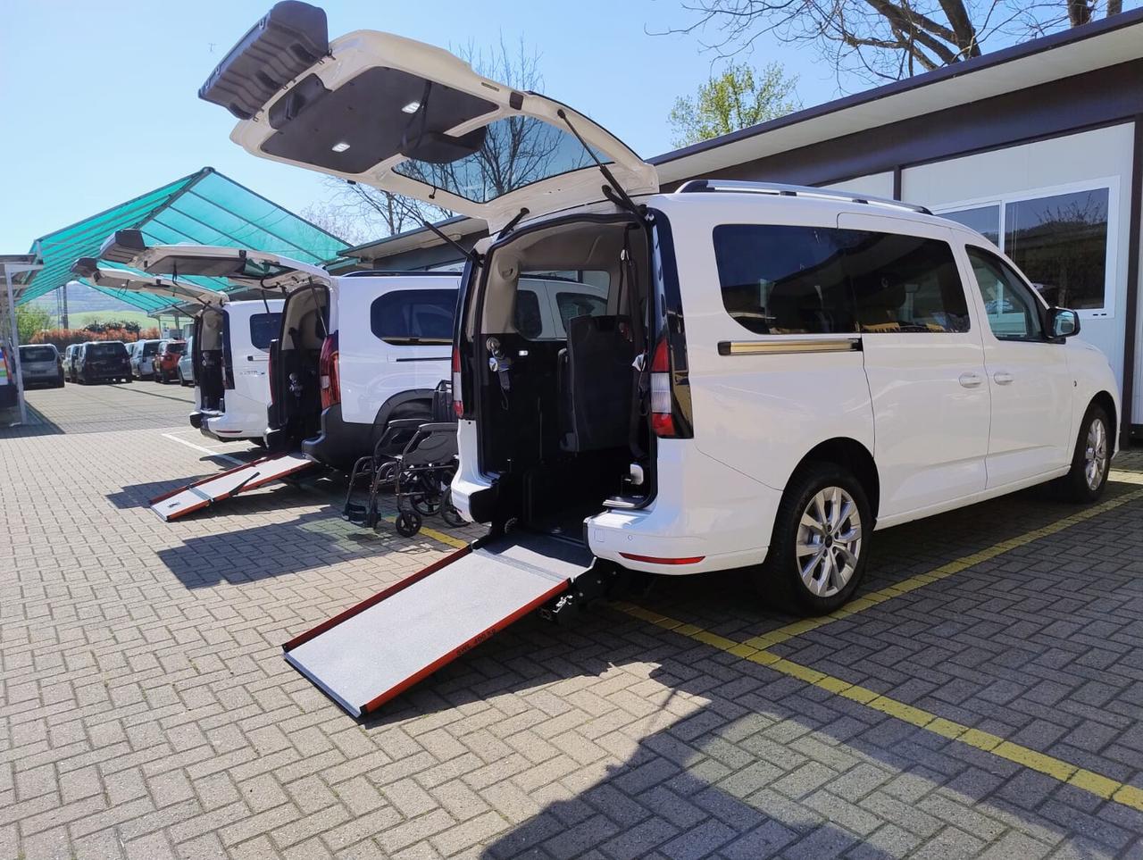 TRASPORTO DISABILI USO TAXI SERVIZIO SOCIO SANITARIO