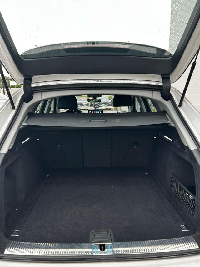 AUDI A4 Avant 30 TDI/136 CV S tronic Business