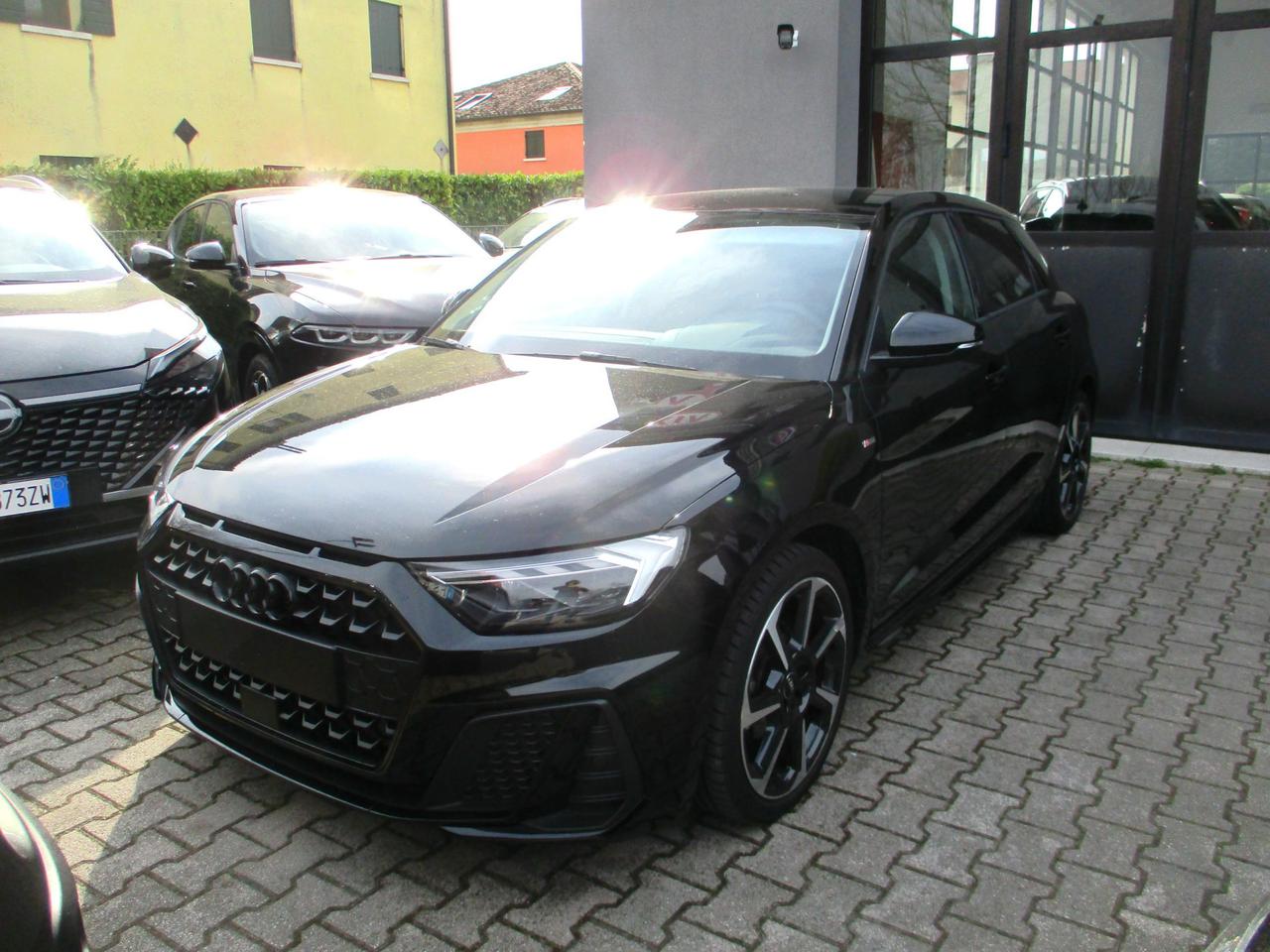 Audi A1 Sportback 30 1.0 tfsi Identity Black 116cv s-tronic