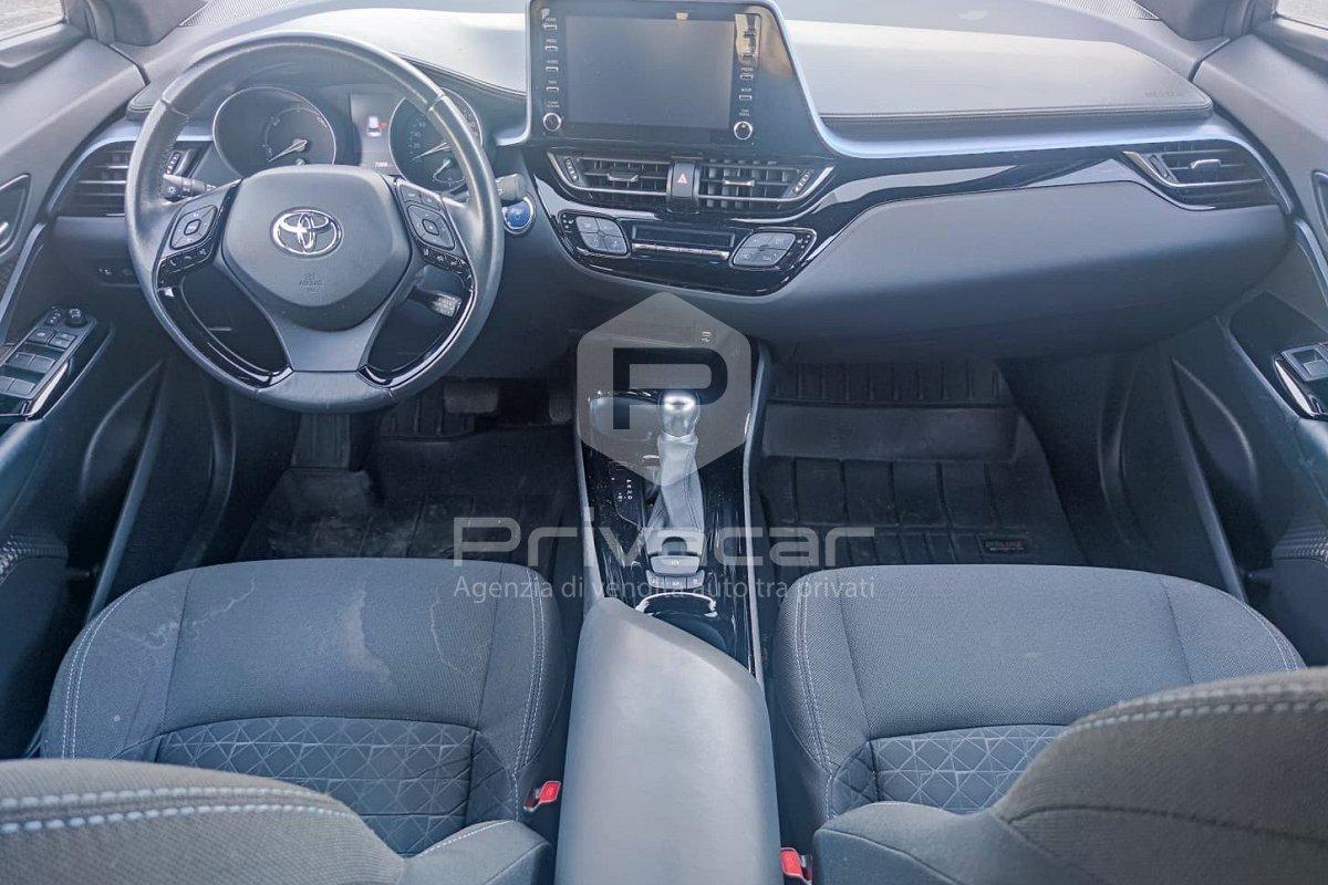 TOYOTA C-HR 2.0 Hybrid E-CVT Trend
