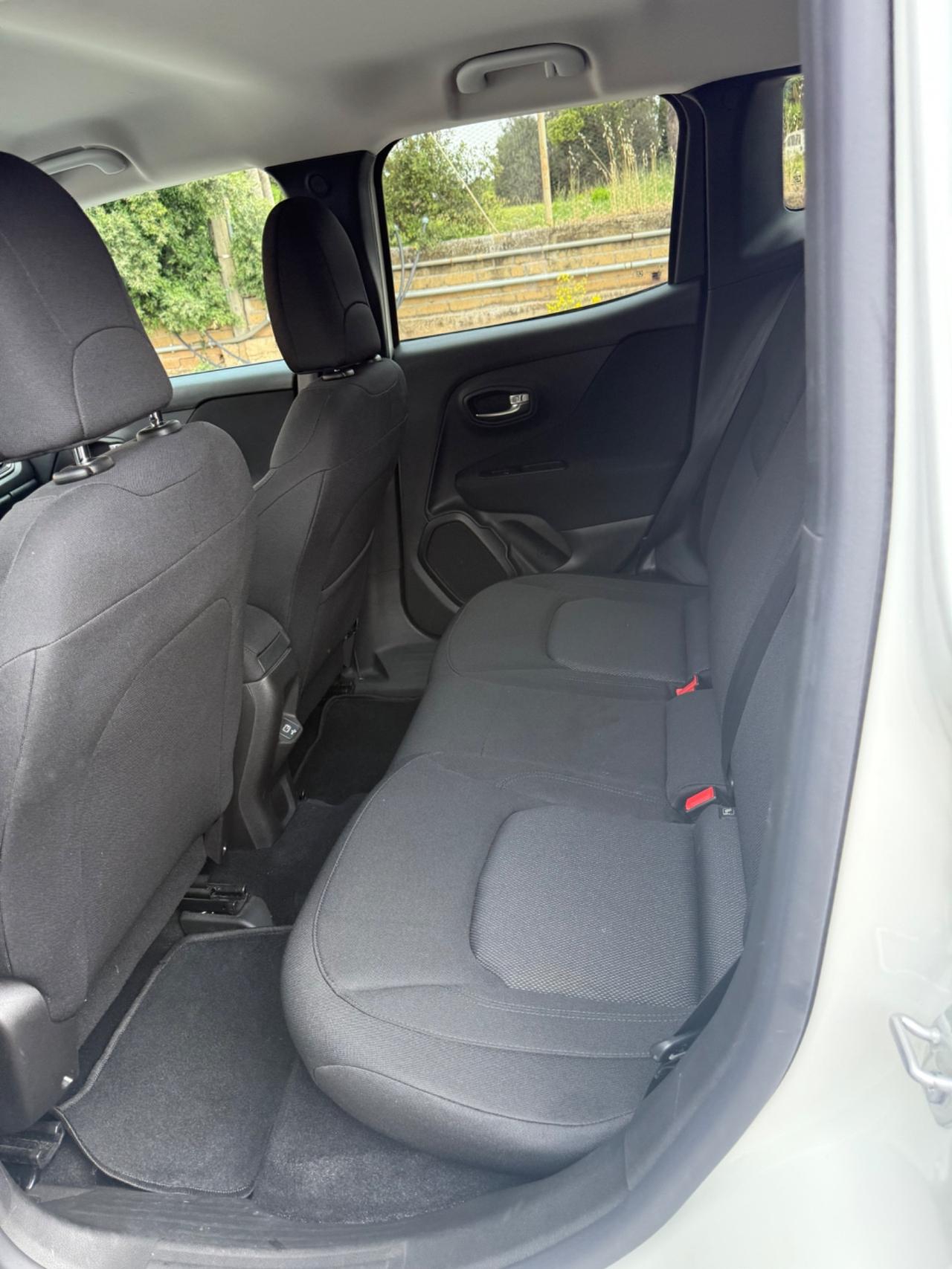 Jeep Renegade 4xe eletttica/benzina