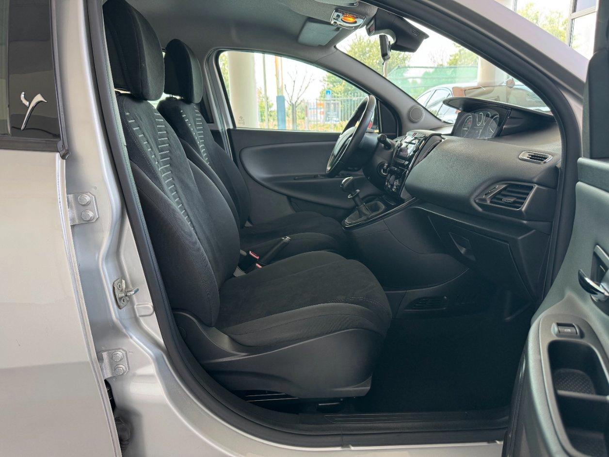 Lancia Ypsilon 5 Porte 1.2 69cv S&S Gold