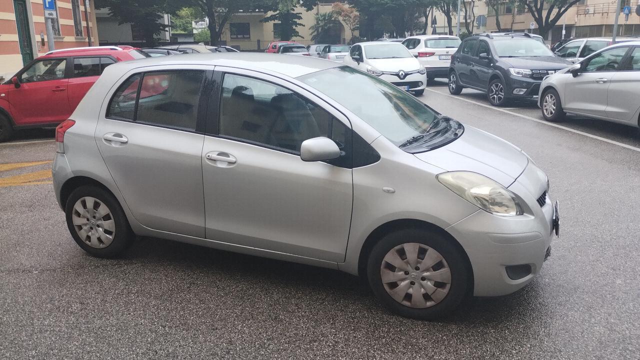Toyota Yaris 1.3 5 porte M-MT Sol NEOPATENTATI