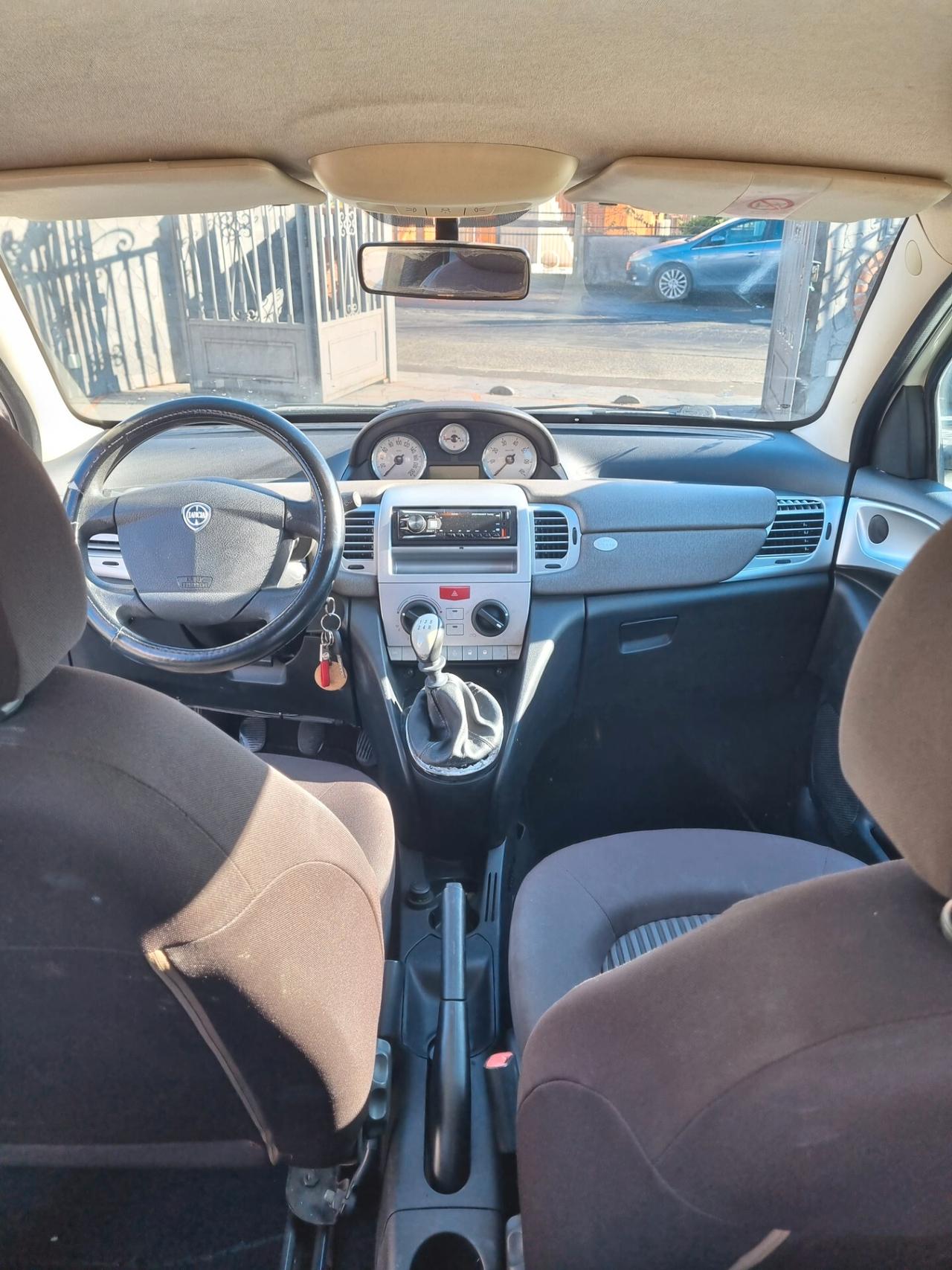 Lancia Ypsilon 1.4 Platino