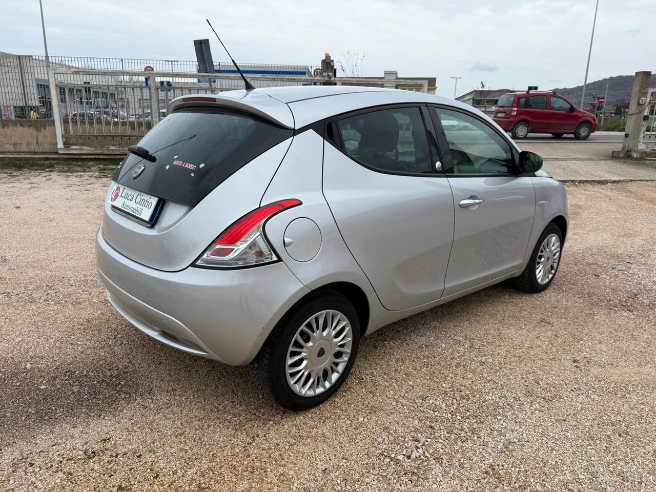 Lancia Ypsilon 1.2 69 CV 5 porte GPL Ecochic Gold