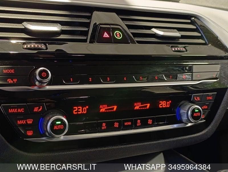 BMW Serie 5 520d 48V xDrive Business*LED*PACCHETTO LUCI*SEDILI IN PELLE*PDC*TELECAMERA*