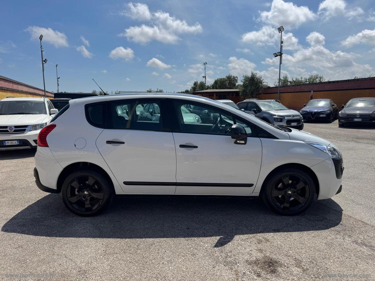 PEUGEOT 3008 BUSINESS 1.6 HDi 110CV