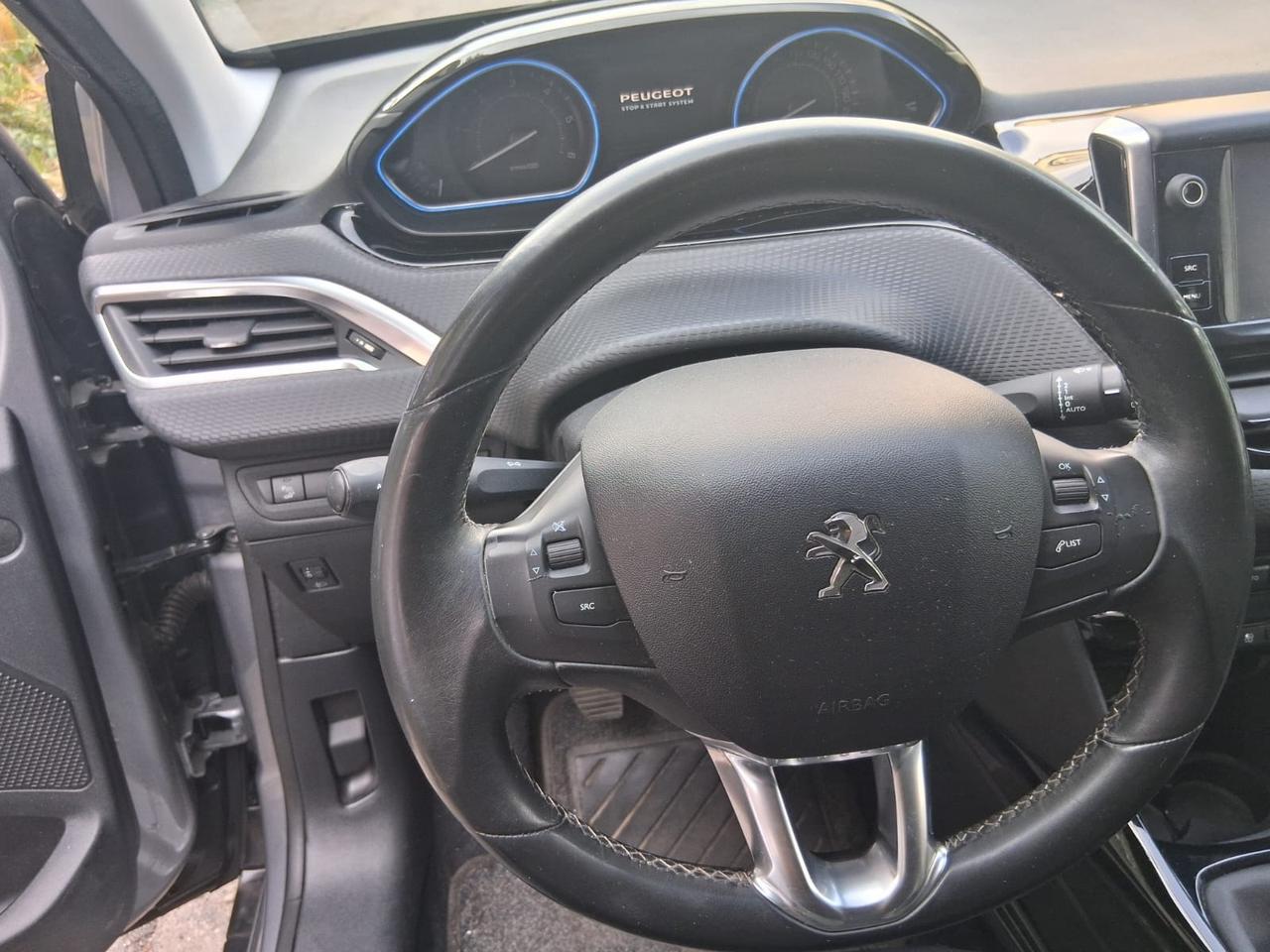Peugeot 2008 1.6 e-HDi 92 CV Stop&Start Urban Cross