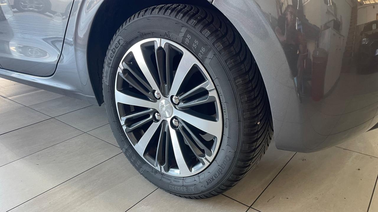 Peugeot 208 BlueHDi 75 5 porte Allure
