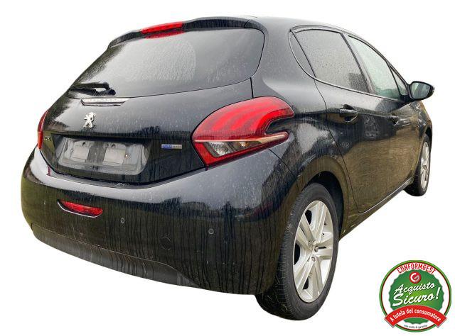 PEUGEOT 208 5 porte Like
