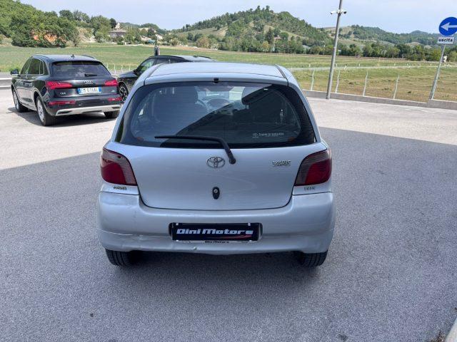 TOYOTA Yaris 1.0i 16V cat 5 porte OK neopatentati