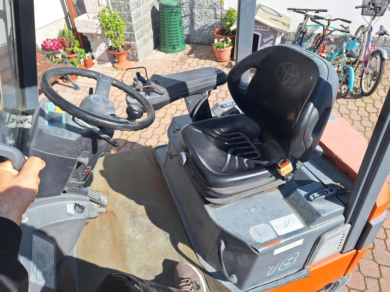 Force Toyota 18 q.li.2004,, Elevatore