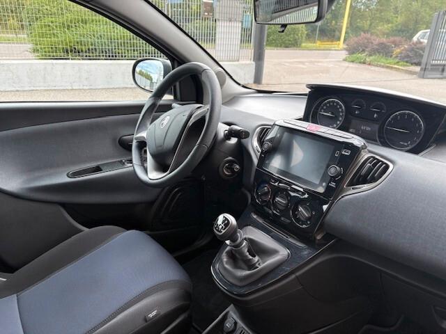 Lancia Ypsilon 1.0 FireFly 5 porte S&S Hybrid Gold Plus