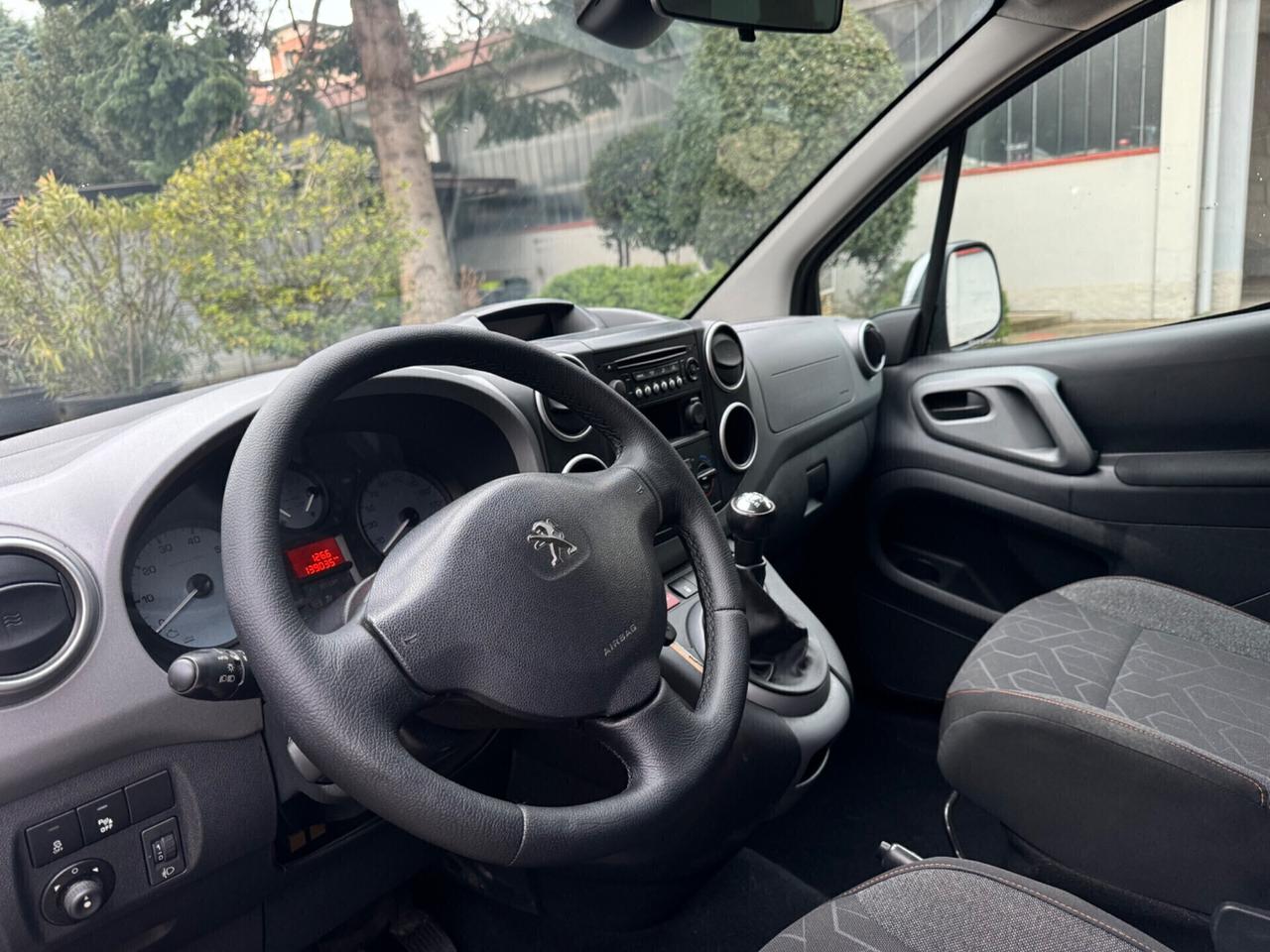 Peugeot Partner Tepee BlueHDi 5 posti